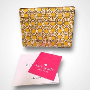 Kate Spade 🪢 NWT (w/o price) Yellow Spade Links Cardholder